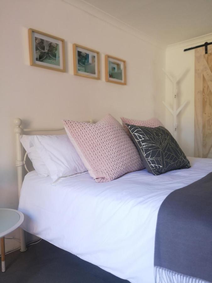 Secure, Private, Queen Room Close To Airport Port Elizabeth Buitenkant foto